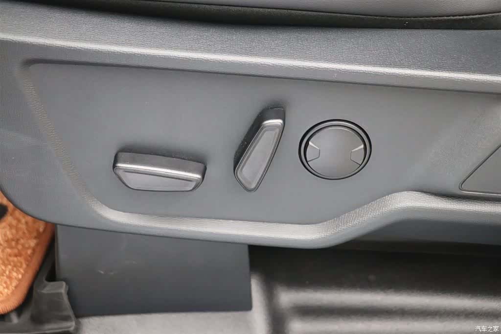 Ford Bronco, 2026 11