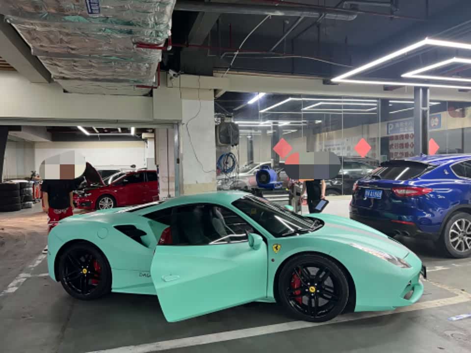 Ferrari 488