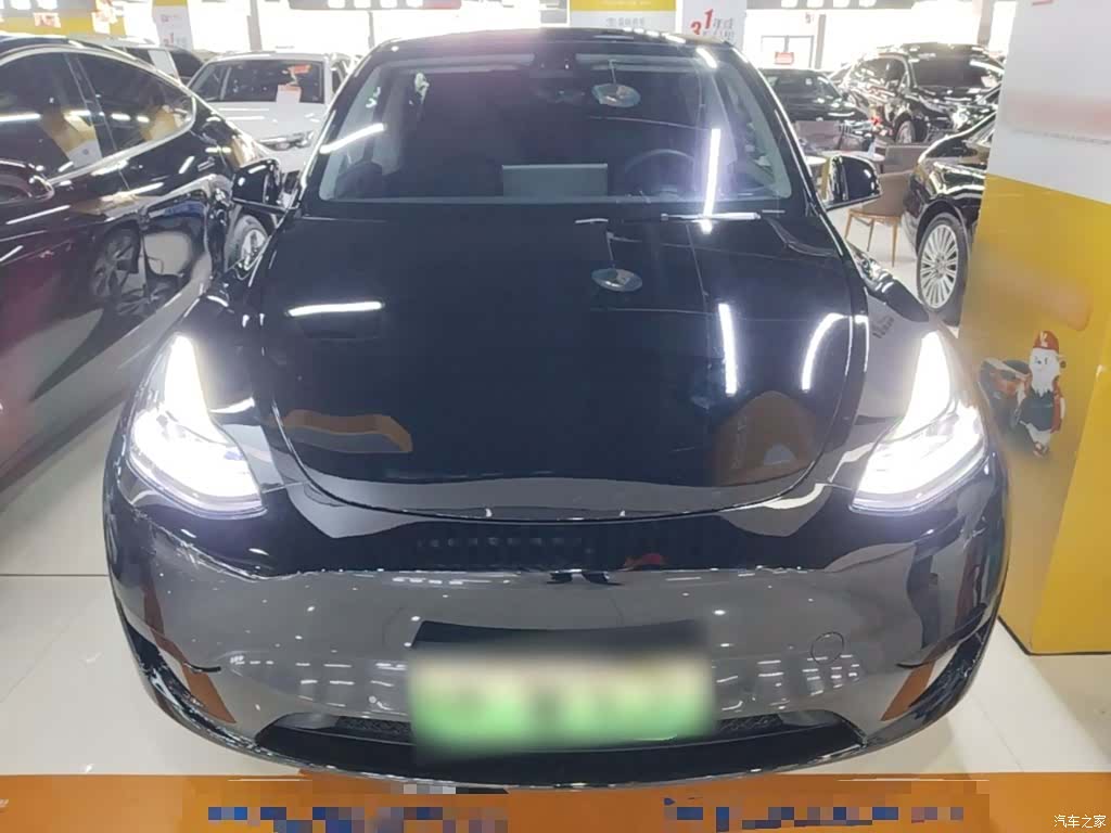Tesla Model Y, 2023 3