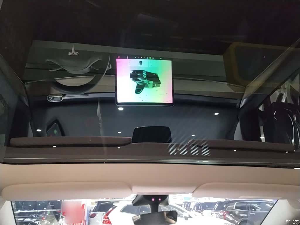 Tesla Model Y, 2023 18