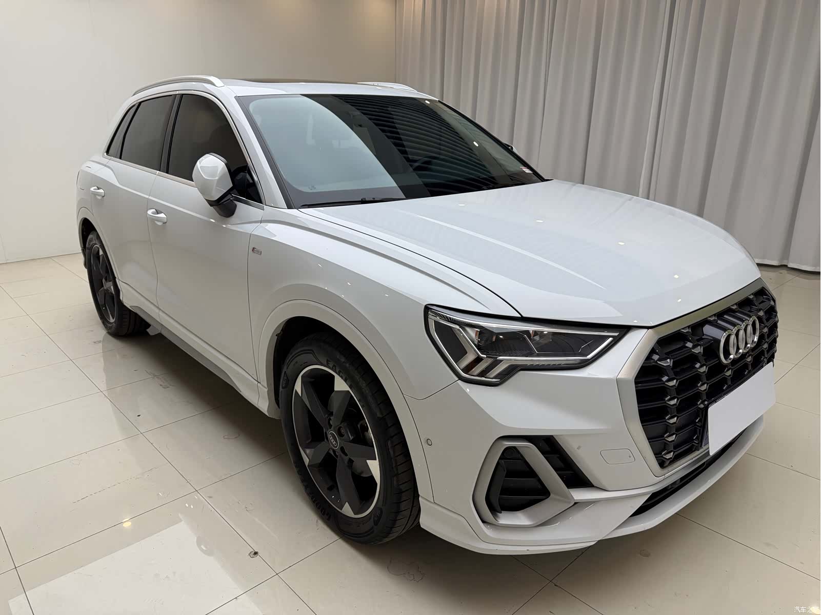 Audi Q3, 2022 3