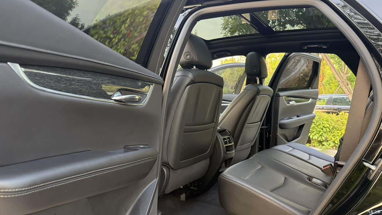 Cadillac XT5, 2021 все фото