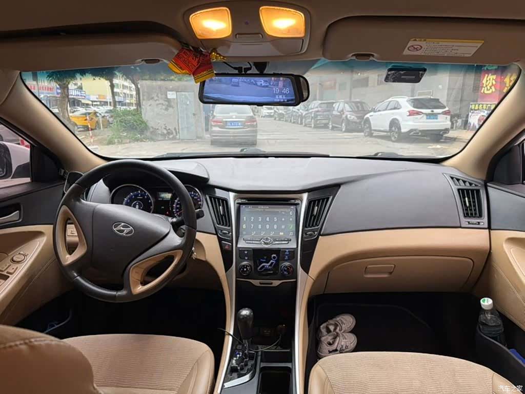 Hyundai Sonata, 2011 все фото