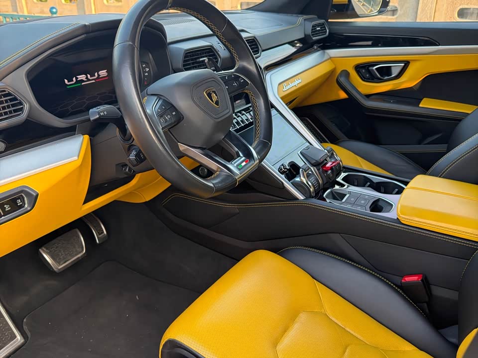 Lamborghini Urus