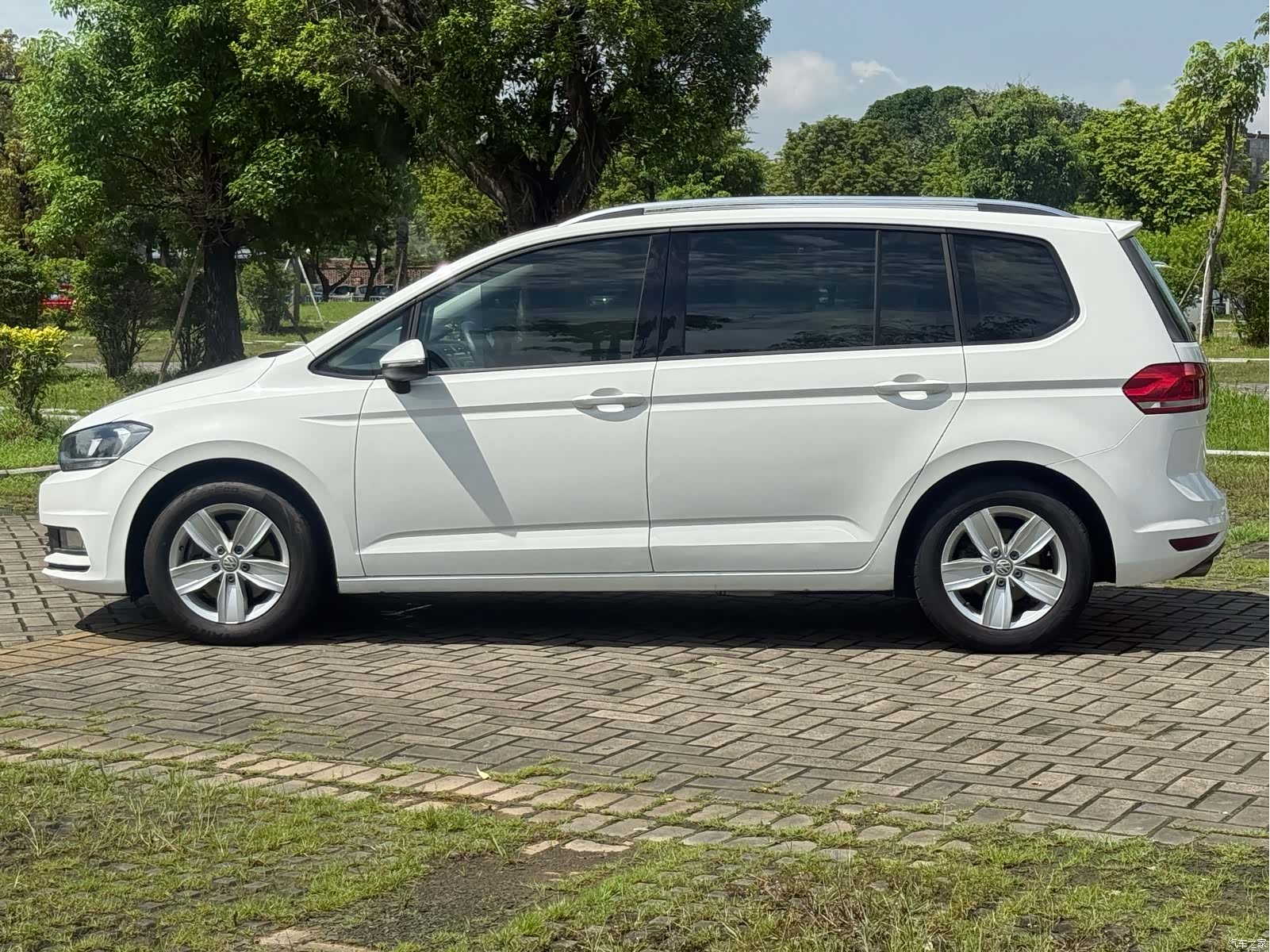 Volkswagen L, 2017 4