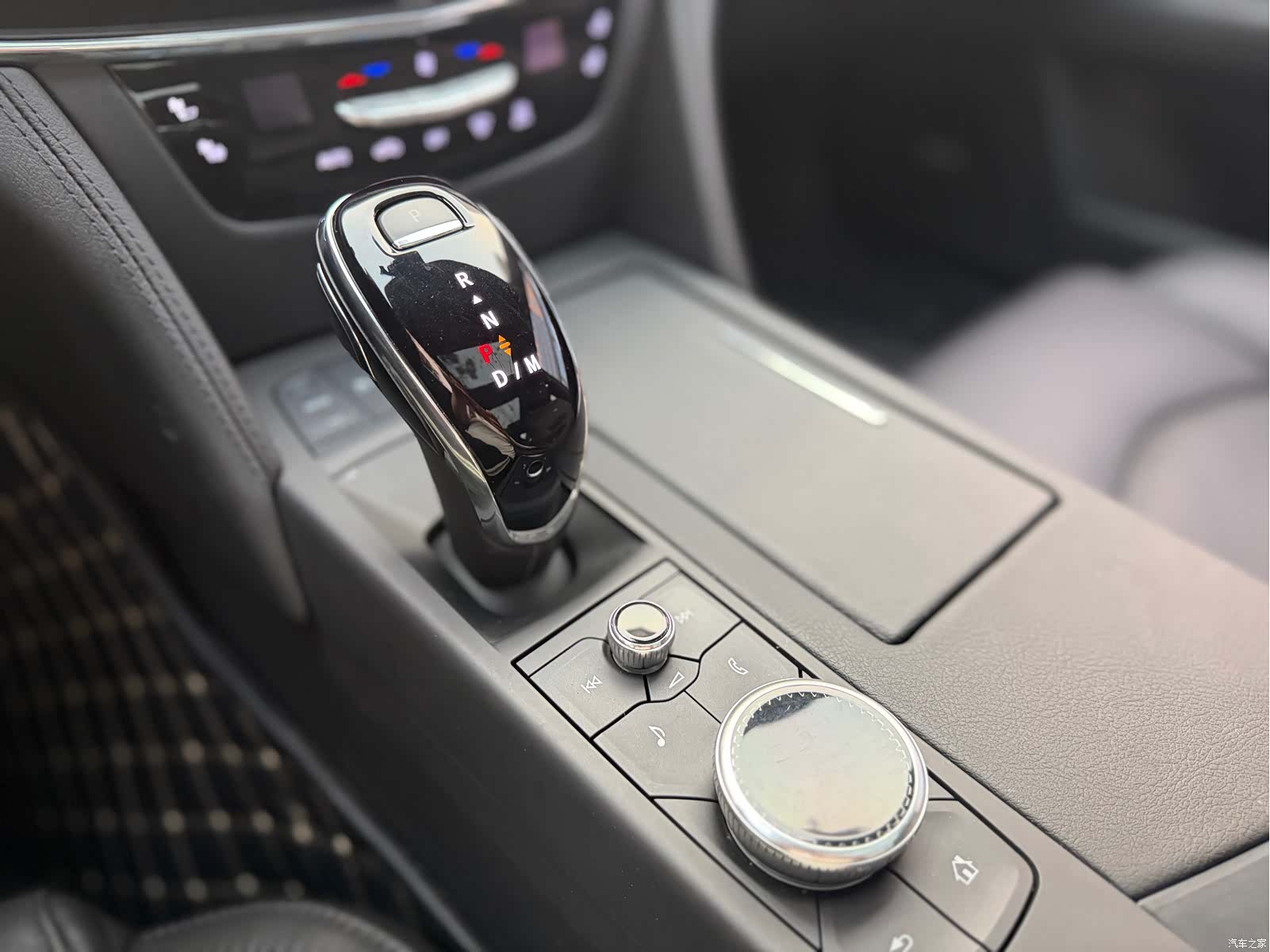 Cadillac CT6, 2023 7