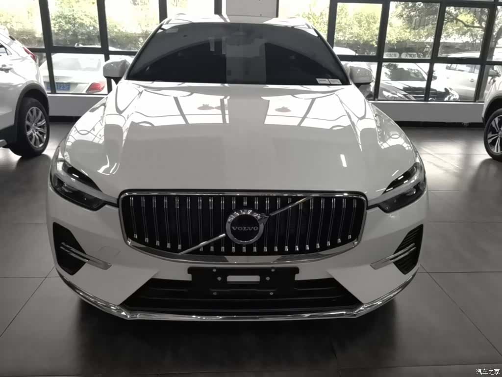 Volvo XC60, 2025 3