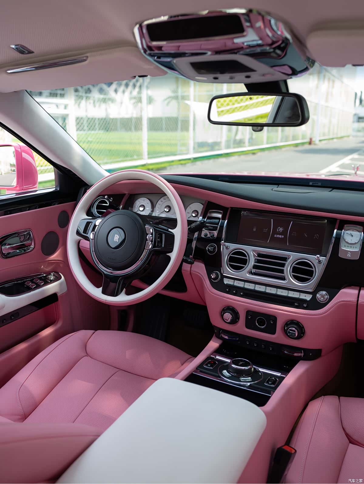 Rolls-Royce Ghost, 2018 12