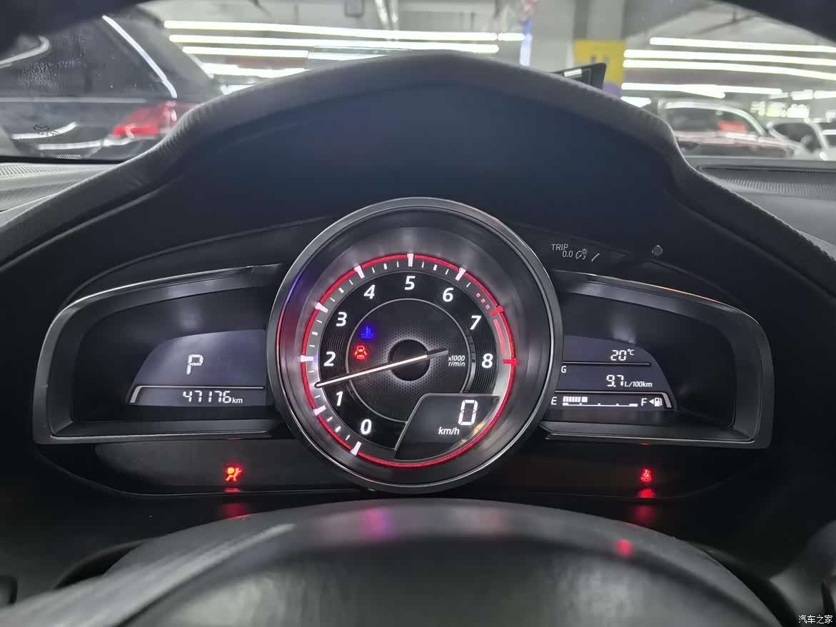 Mazda Mazda3, 2015 10