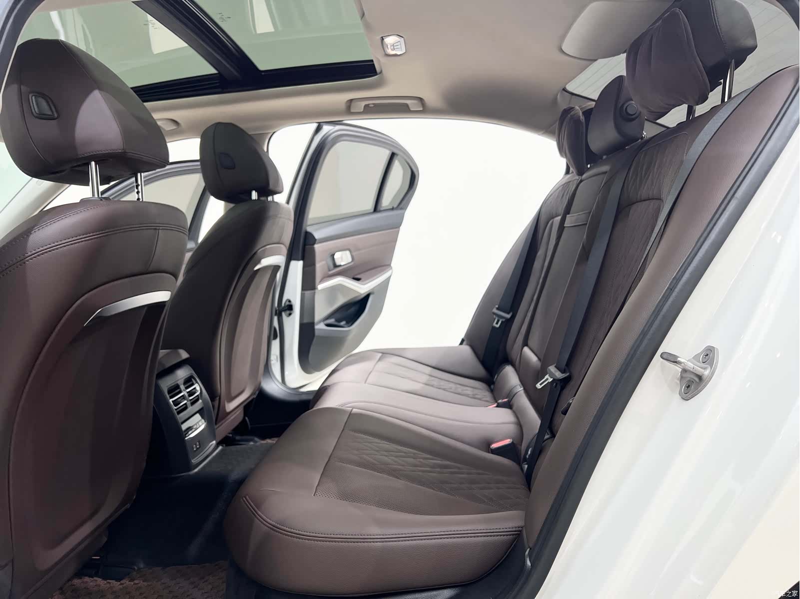 BMW i3, 2023 8