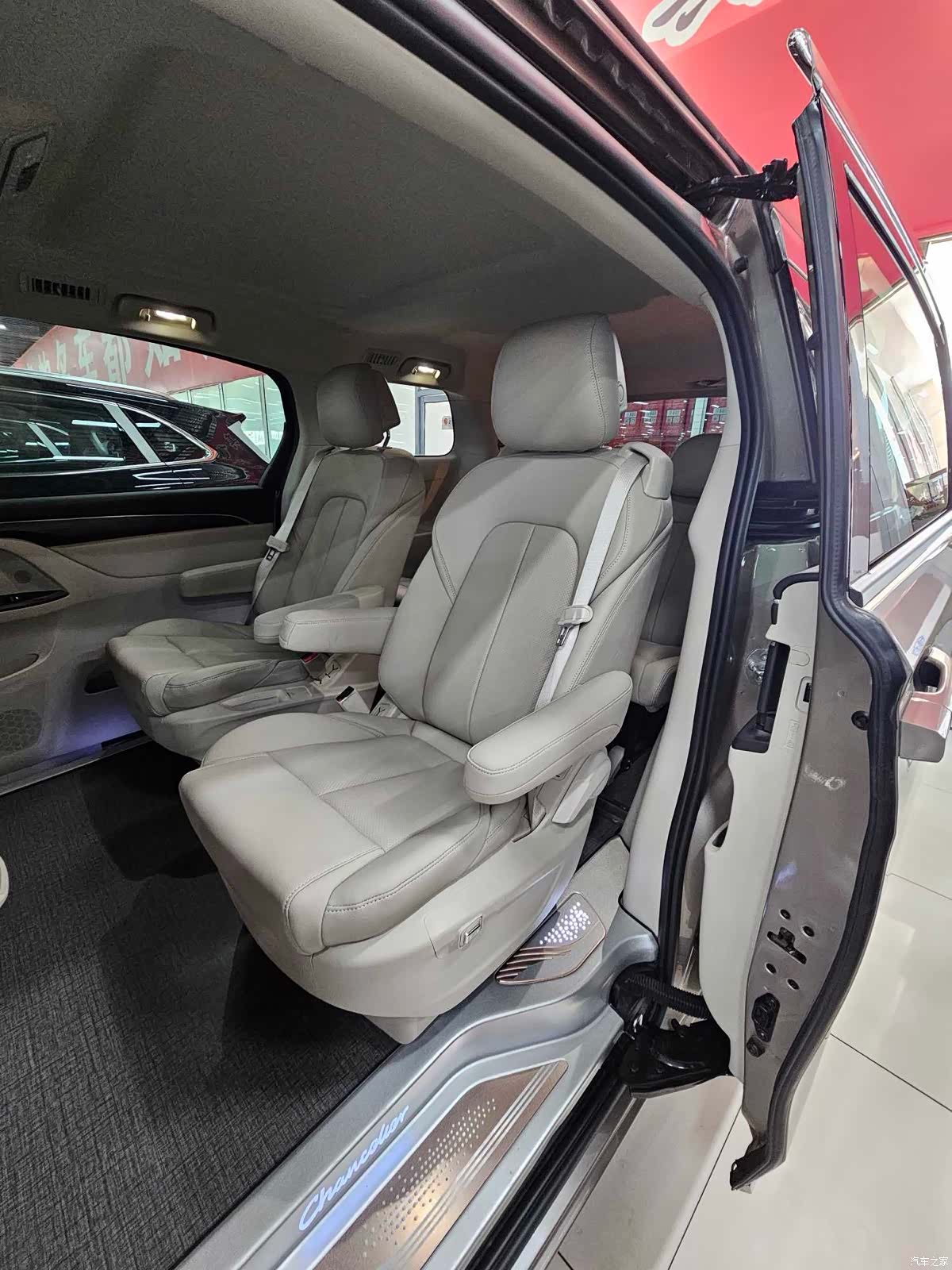 Buick GL8, 2024 9