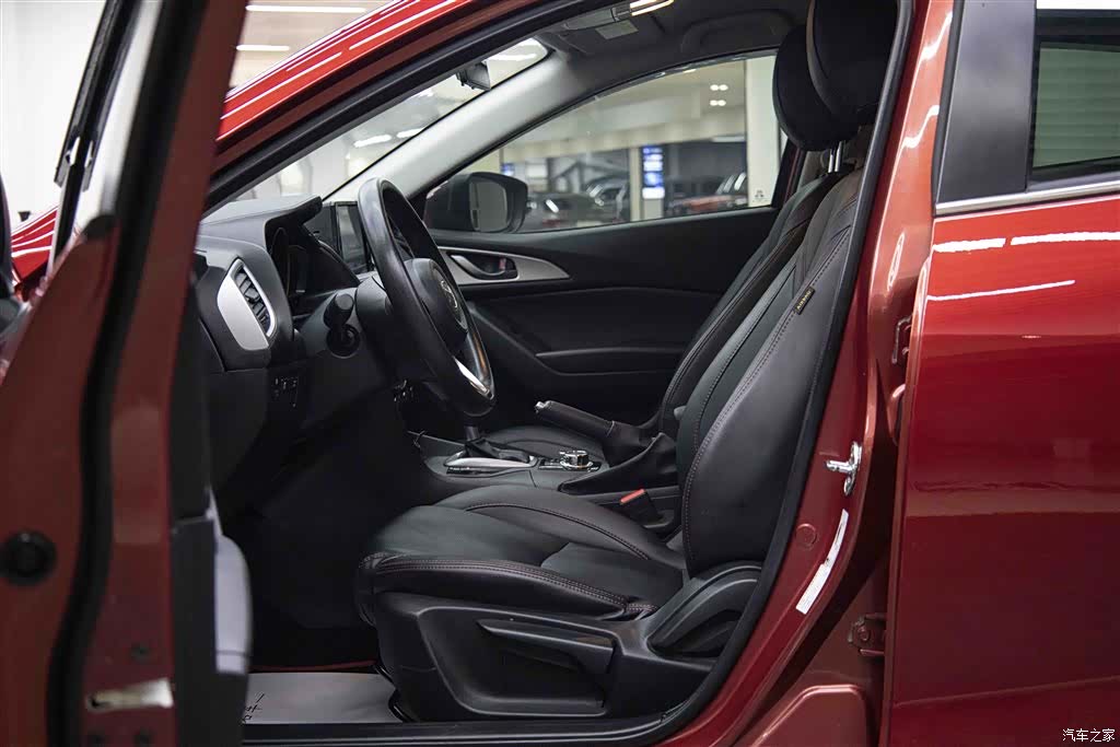 Mazda Mazda3, 2019 16