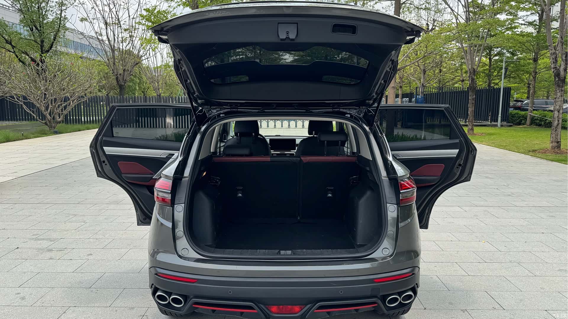 Geely Coolray, 2023 11