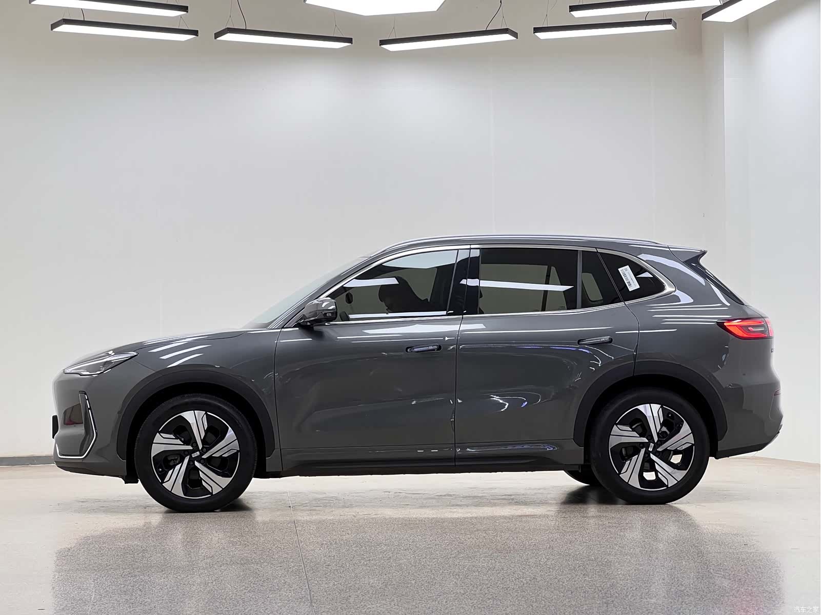 Geely Galaxy E5, 2024 4