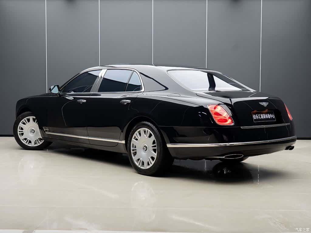 Bentley Mulsanne, 2016 4