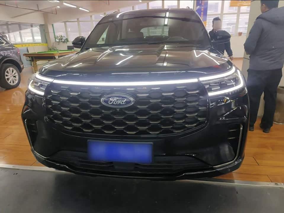 Ford Explorer Ford Explorer