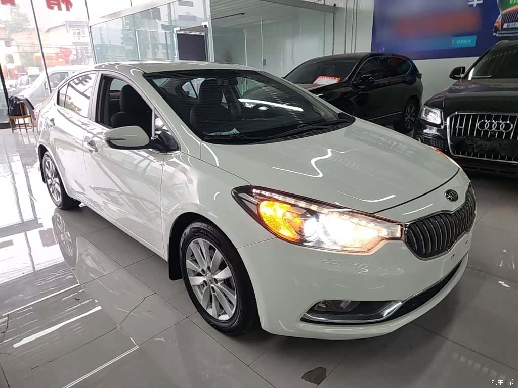 Kia K3, 2014 4