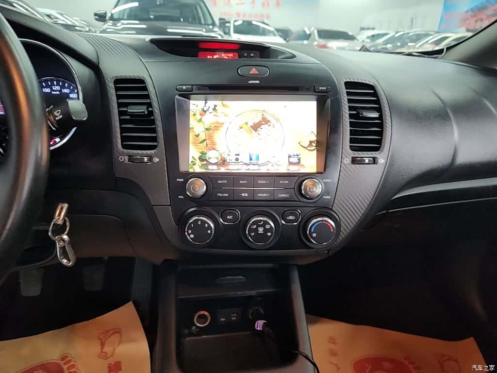 Kia K3, 2014 13