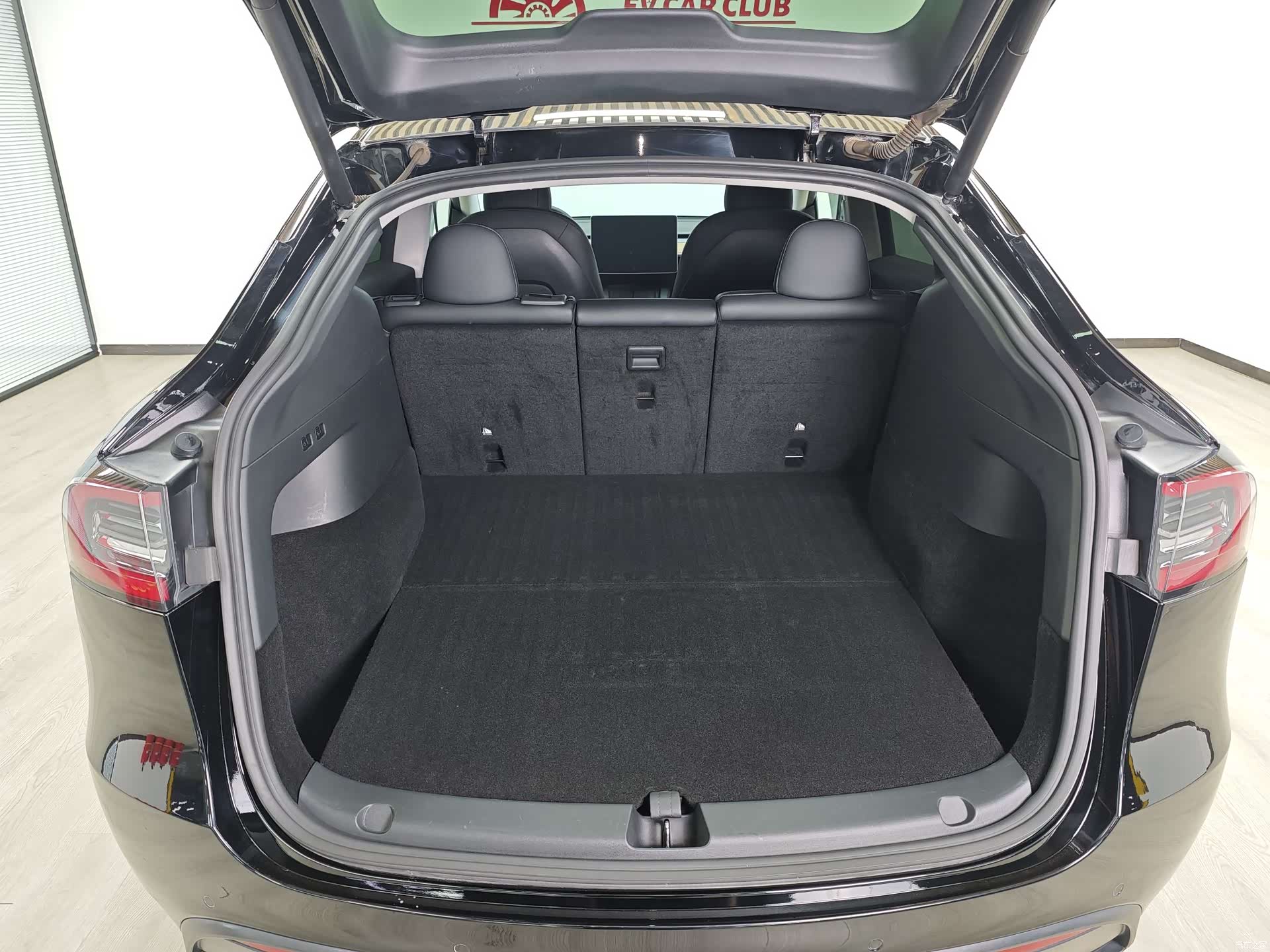 Tesla Model Y, 2021 9