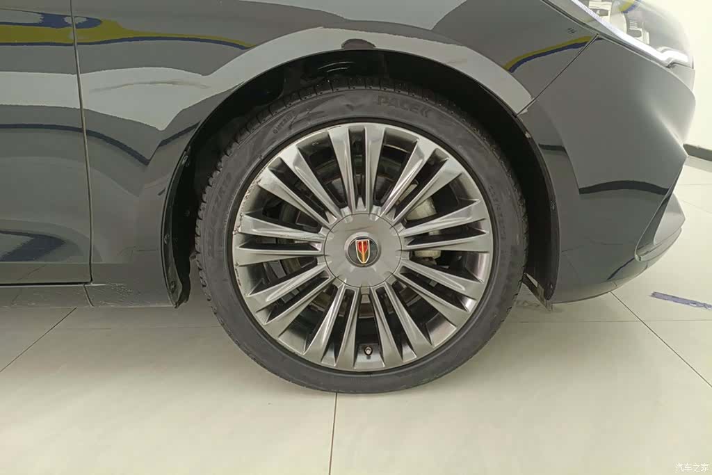 Hongqi H5, 2021 6