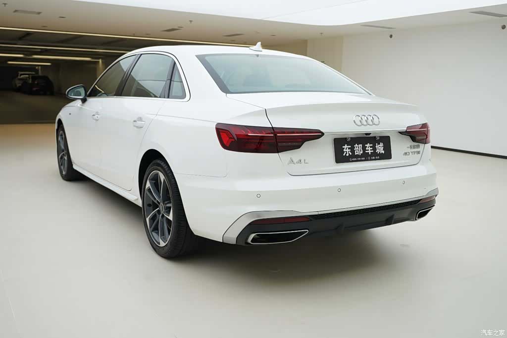Audi A4L, 2023 все фото