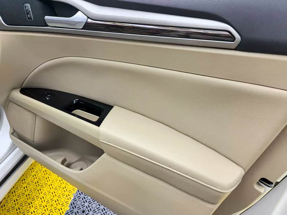 Ford Mondeo Ford Mondeo