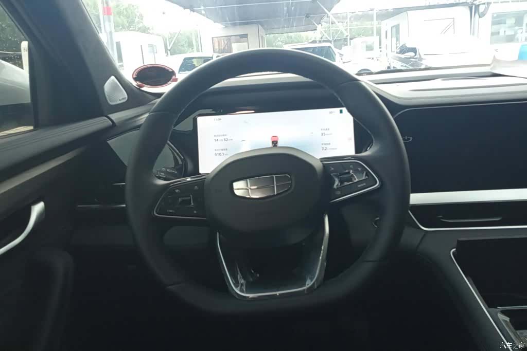 Geely Xingyue L, 2025 15