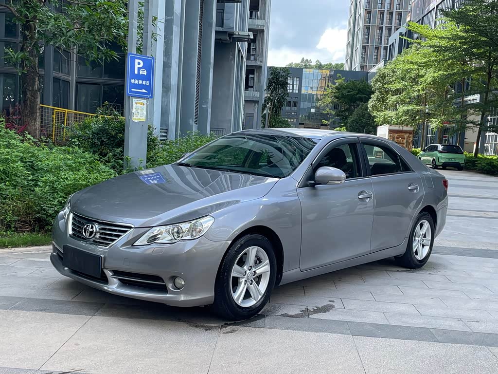 Toyota Reiz