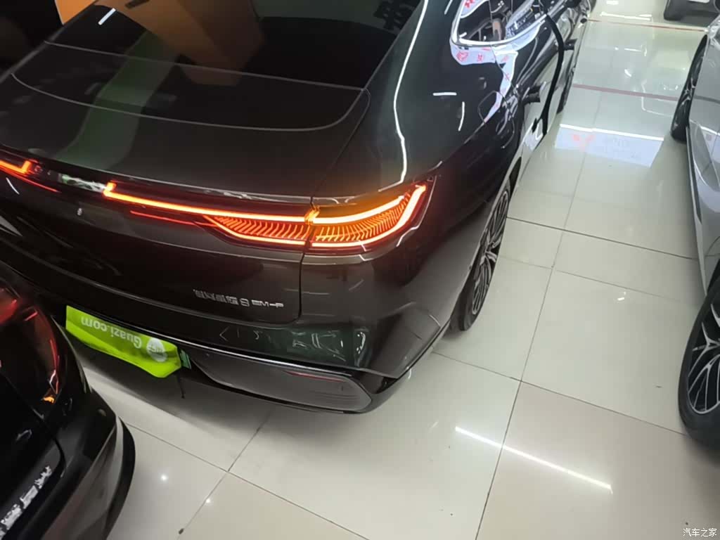 Geely 8, 2025 8