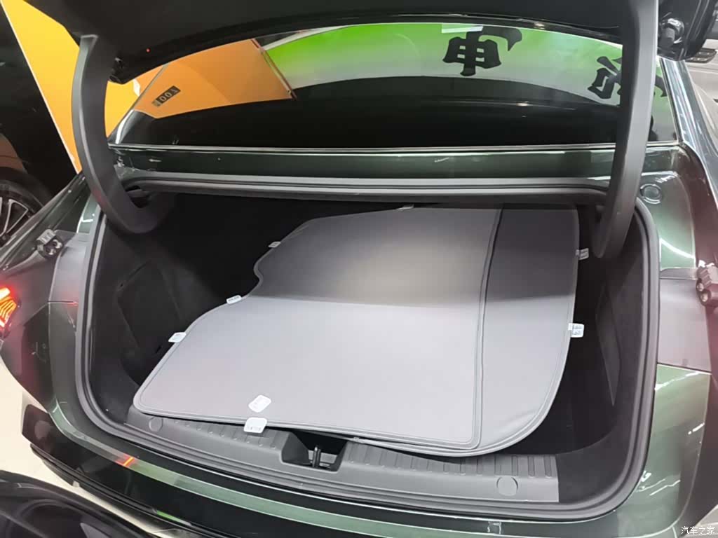 Geely 8, 2025 19
