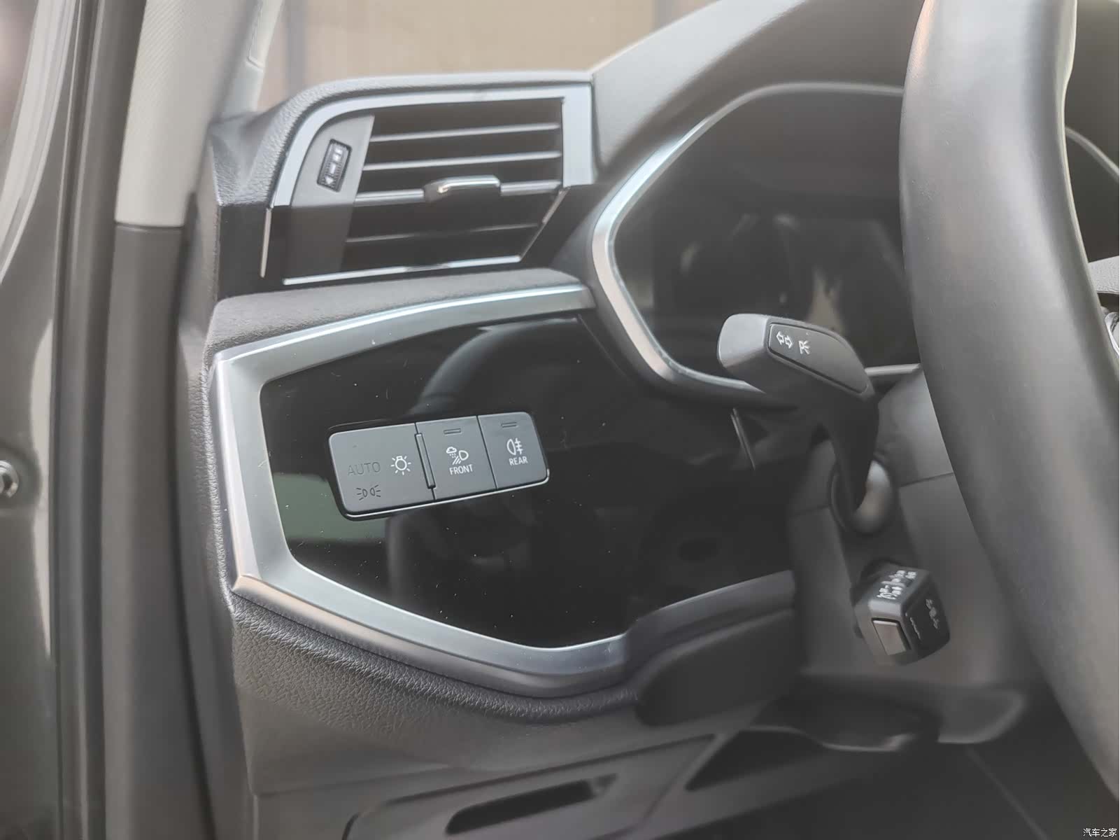 Audi Q3, 2022 11