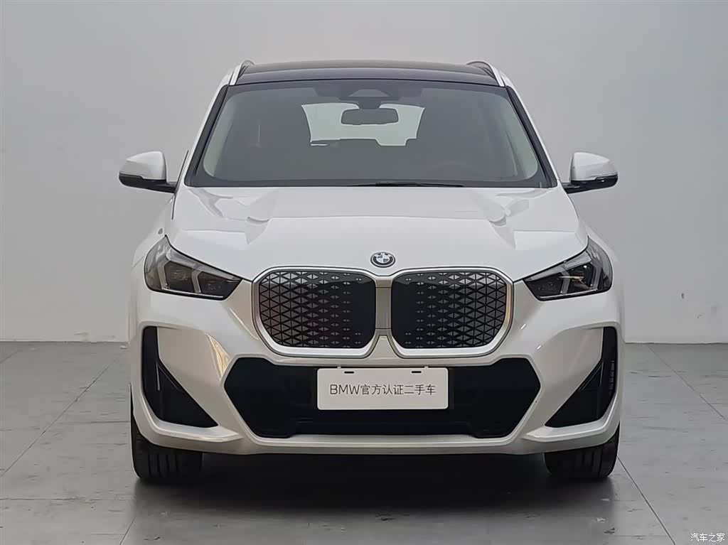 BMW iX1, 2025 2