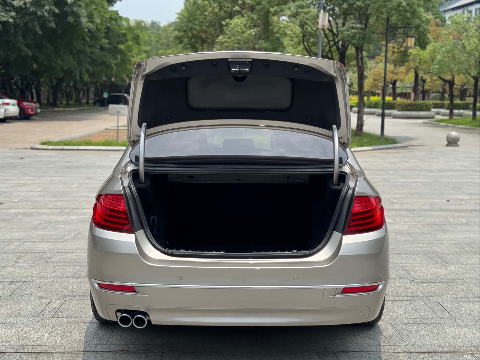 BMW 5 Series, 2016 22