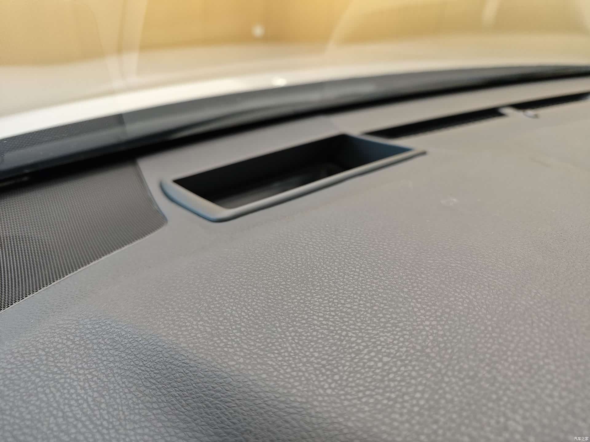 Toyota Camry, 2018 15