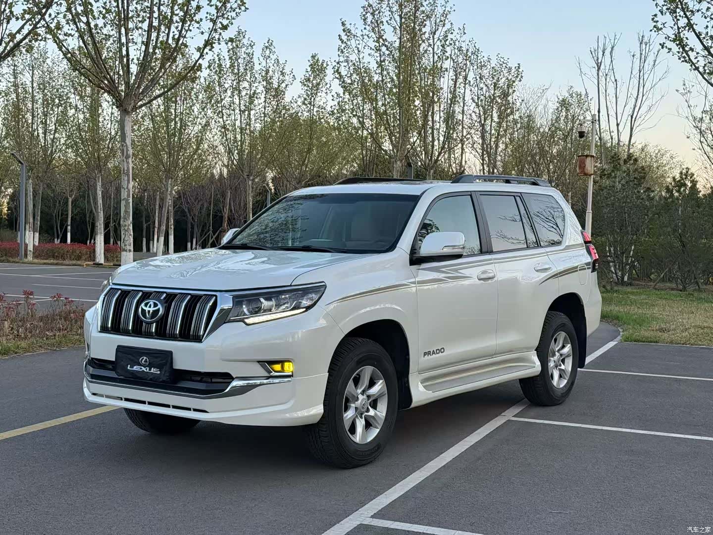 Toyota Prado, 2015 3