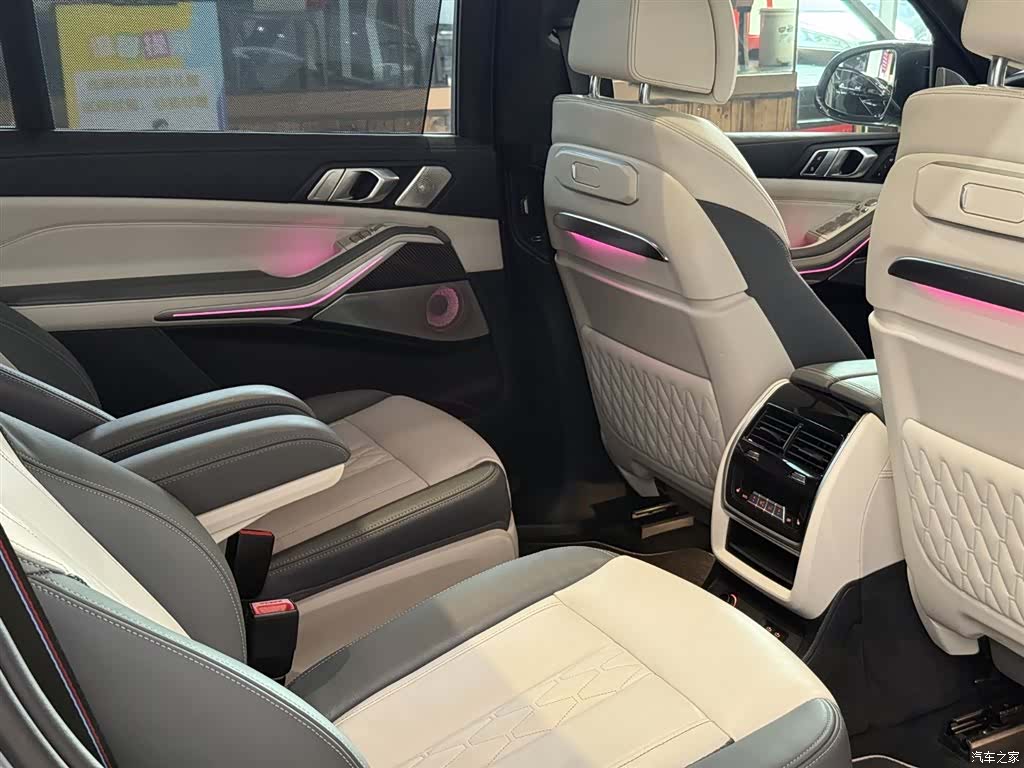 BMW X7, 2023 21