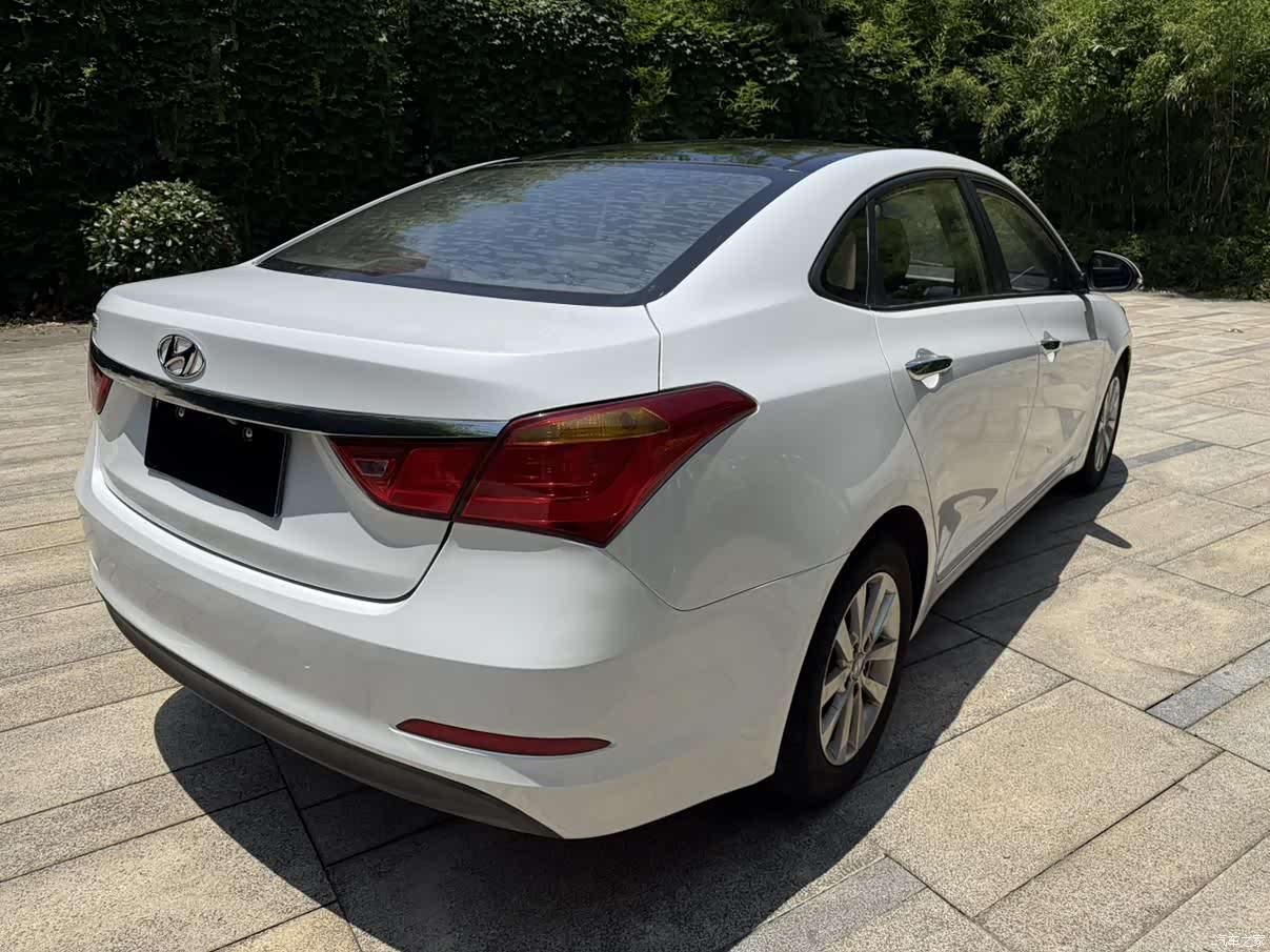 Hyundai DLX, 2014 8