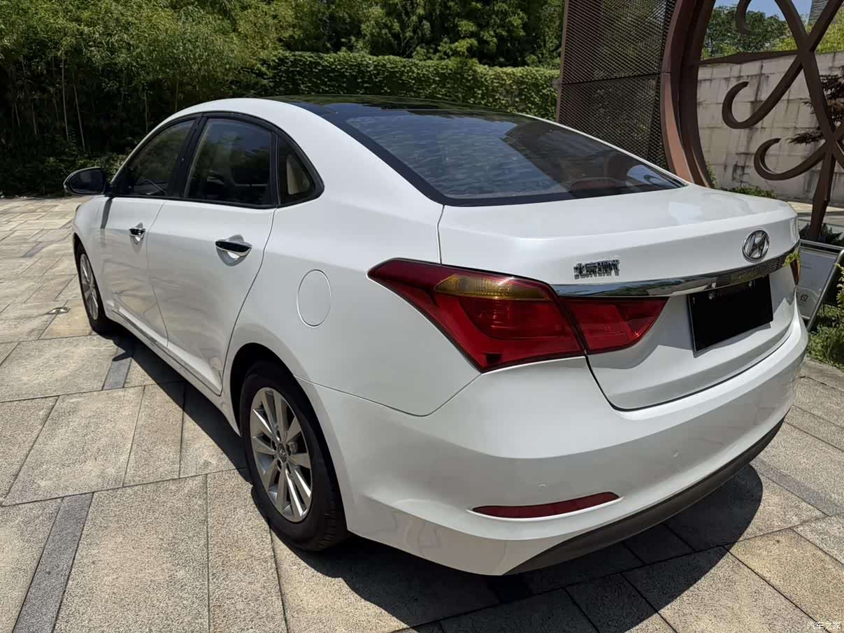 Hyundai DLX, 2014 3