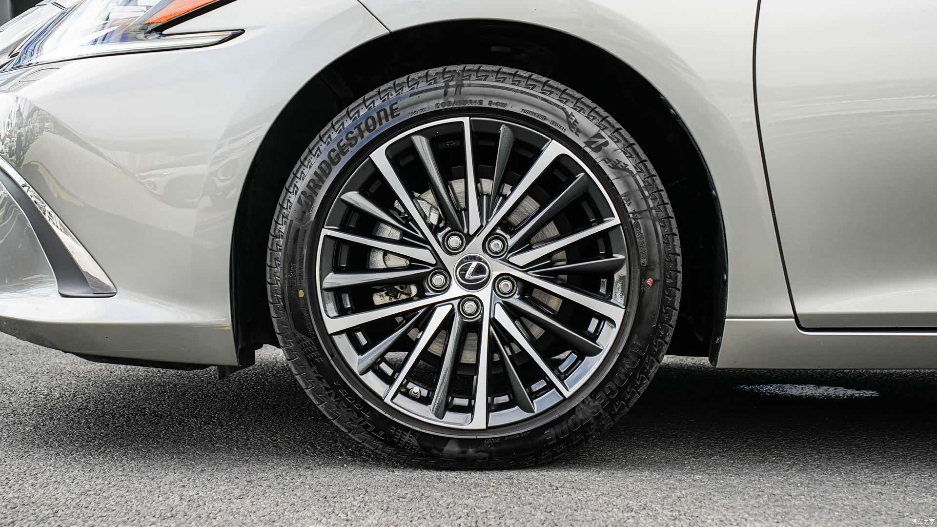 Lexus ES, 2024 8