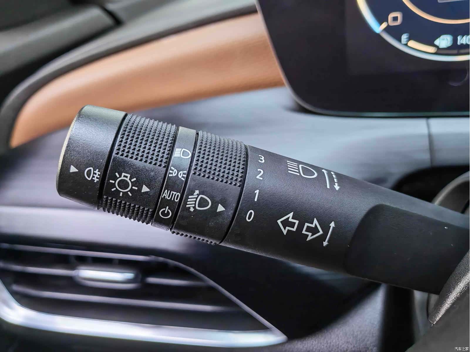 Buick Verano, 2022 19