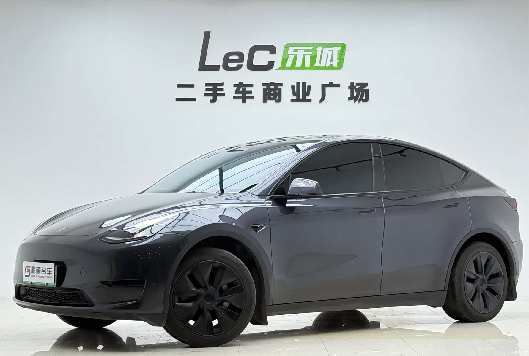 Tesla Model Y, 2024 1
