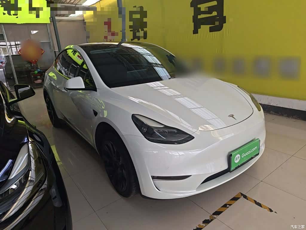 Tesla Model Y, 2021 4