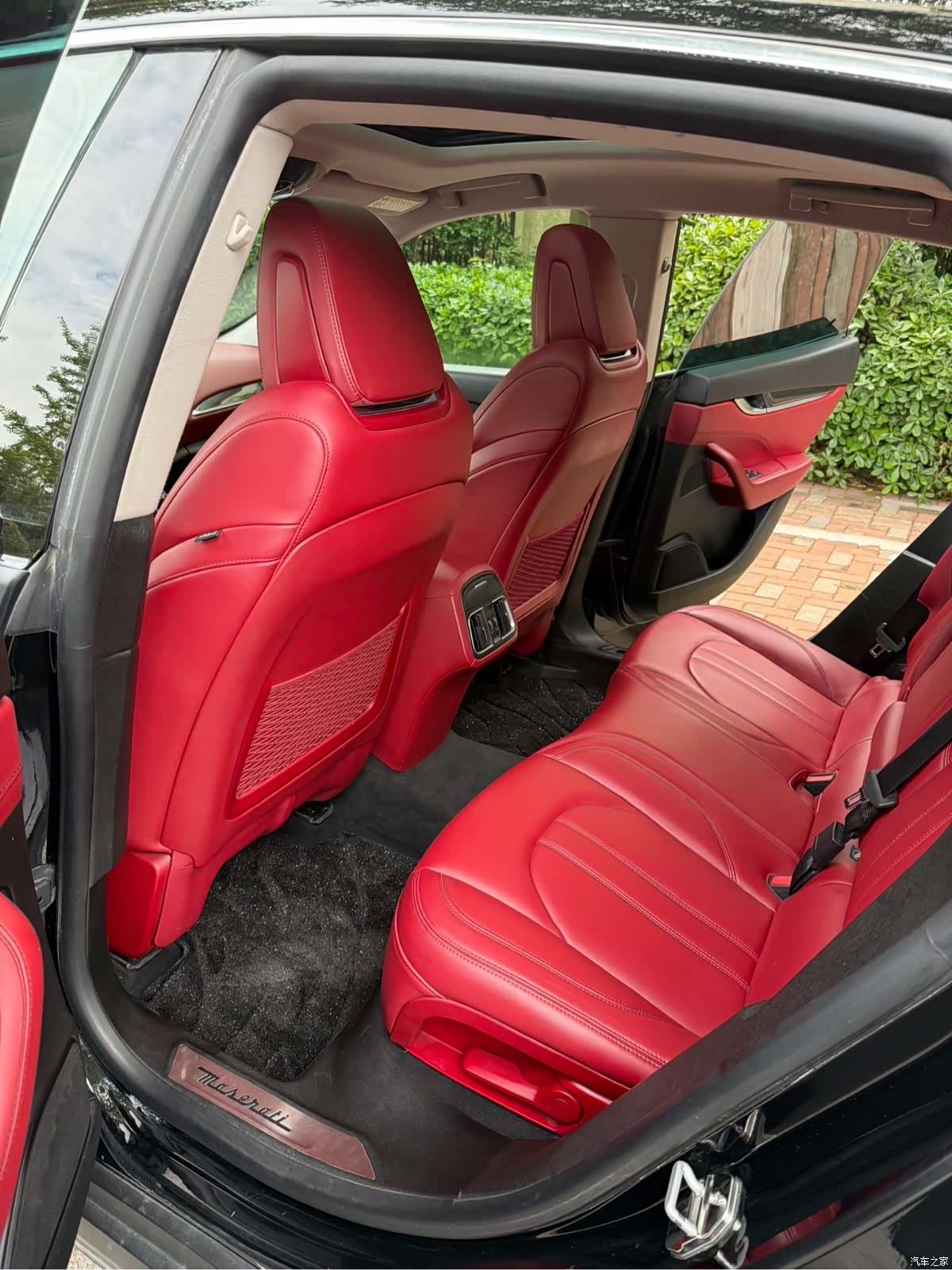 Maserati Levante, 2017 10