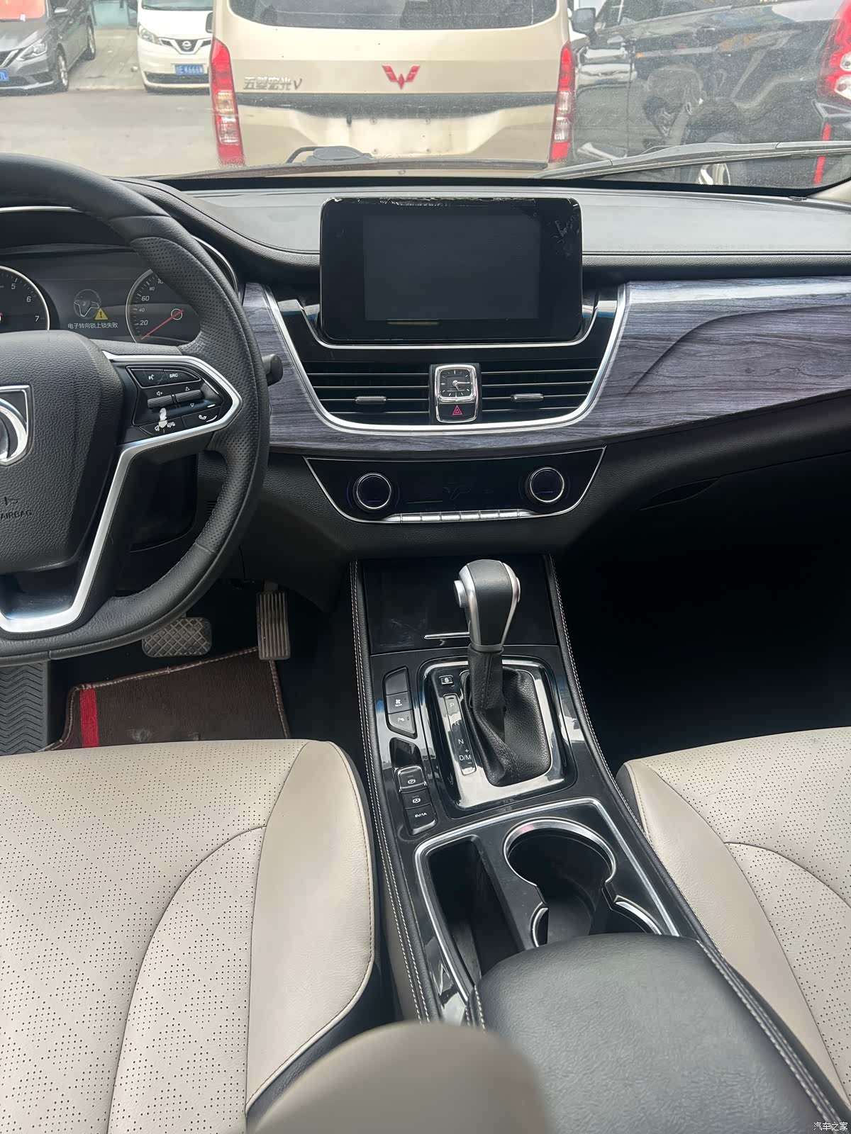 Wuling 730, 2018 3