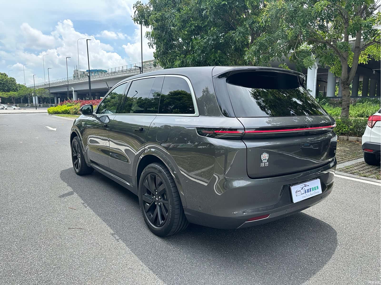 Li Auto L8, 2023 7