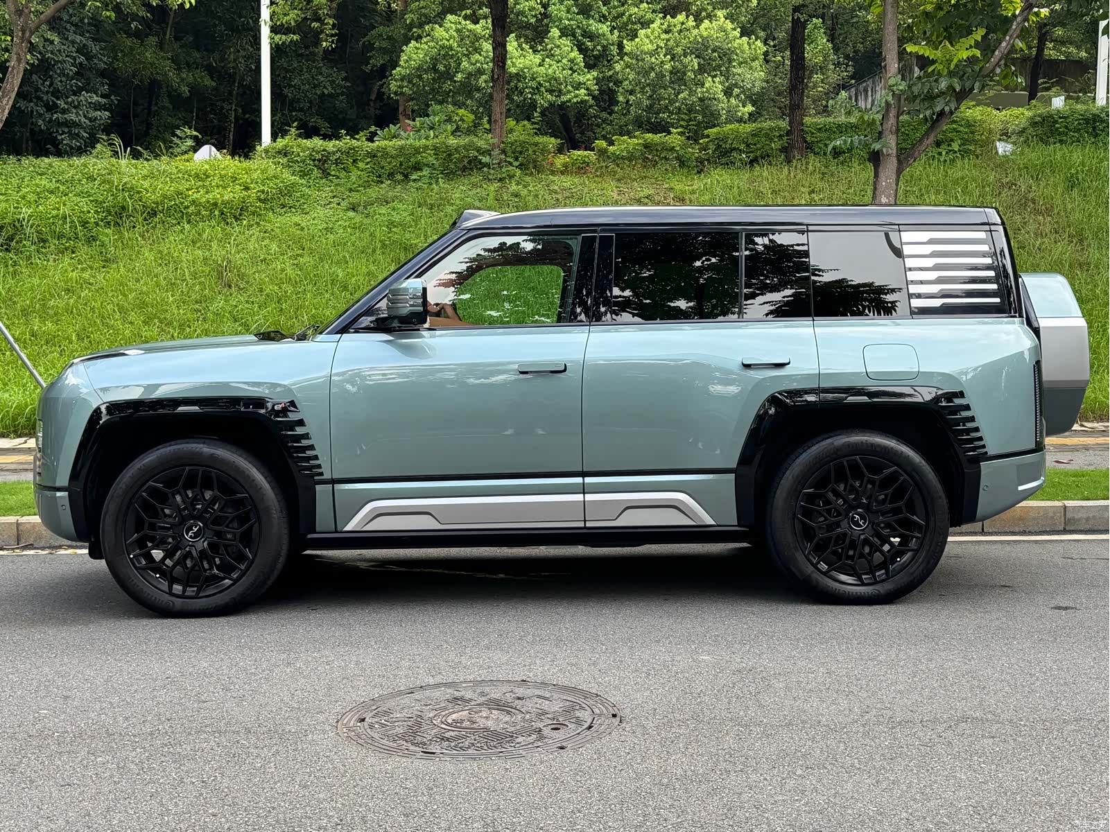 Yangwang U8, 2024 4