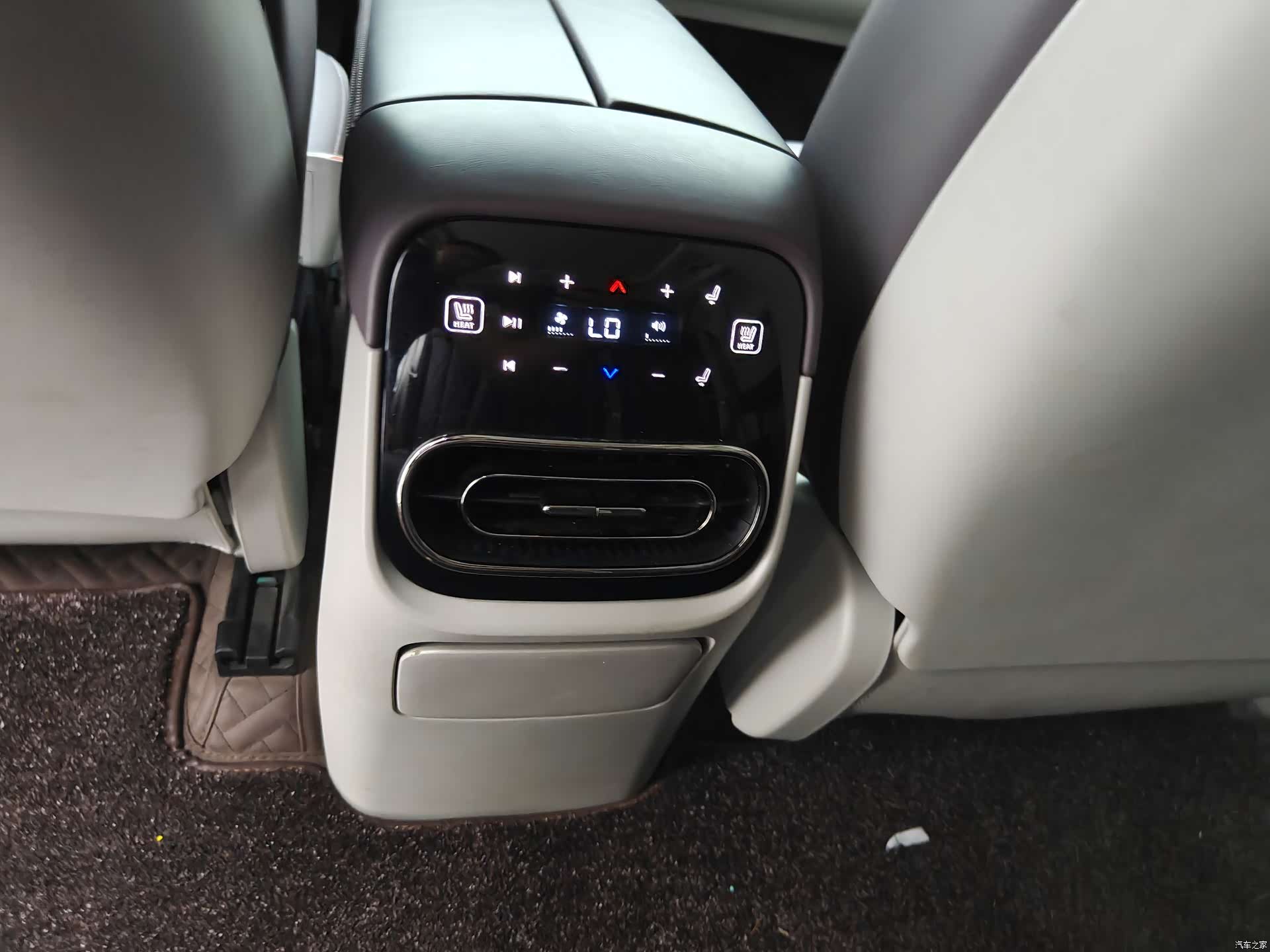 Leapmotor C11, 2024 19