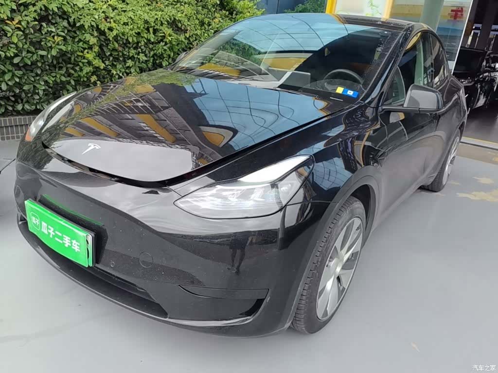 Tesla Model Y, 2022 2