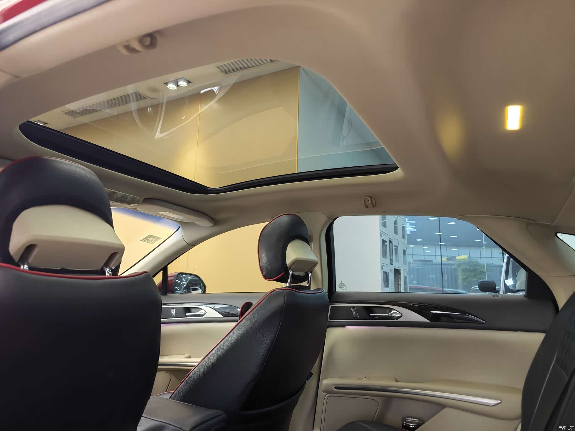 Lincoln MKZ, 2015 25