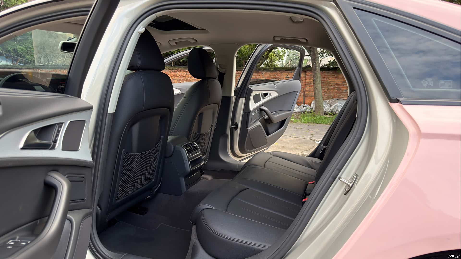 Audi A6L, 2015 11